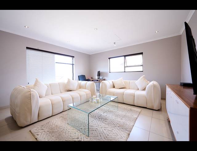 3 BEDROOM HOUSE FOR SALE IN BARBEQUE DOWNS